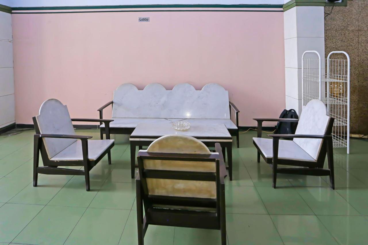 Collection O 92739 Hotel Pintu Besar Jakarta Exterior foto